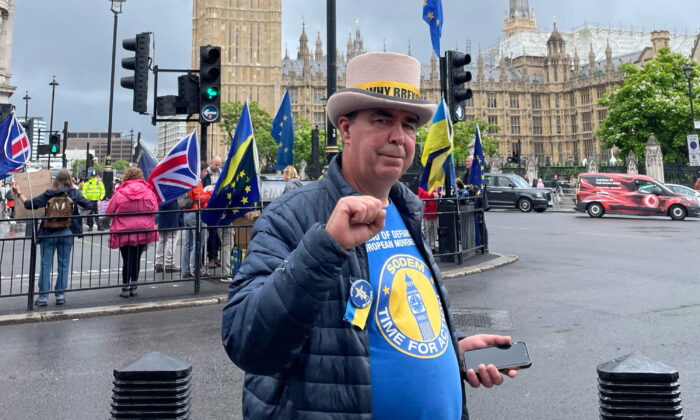 Anti-Brexit protester Steve Bray is seen on Parliament Square with an amplifier on June 29, 2022. (Sophie Wingate/PA Media)