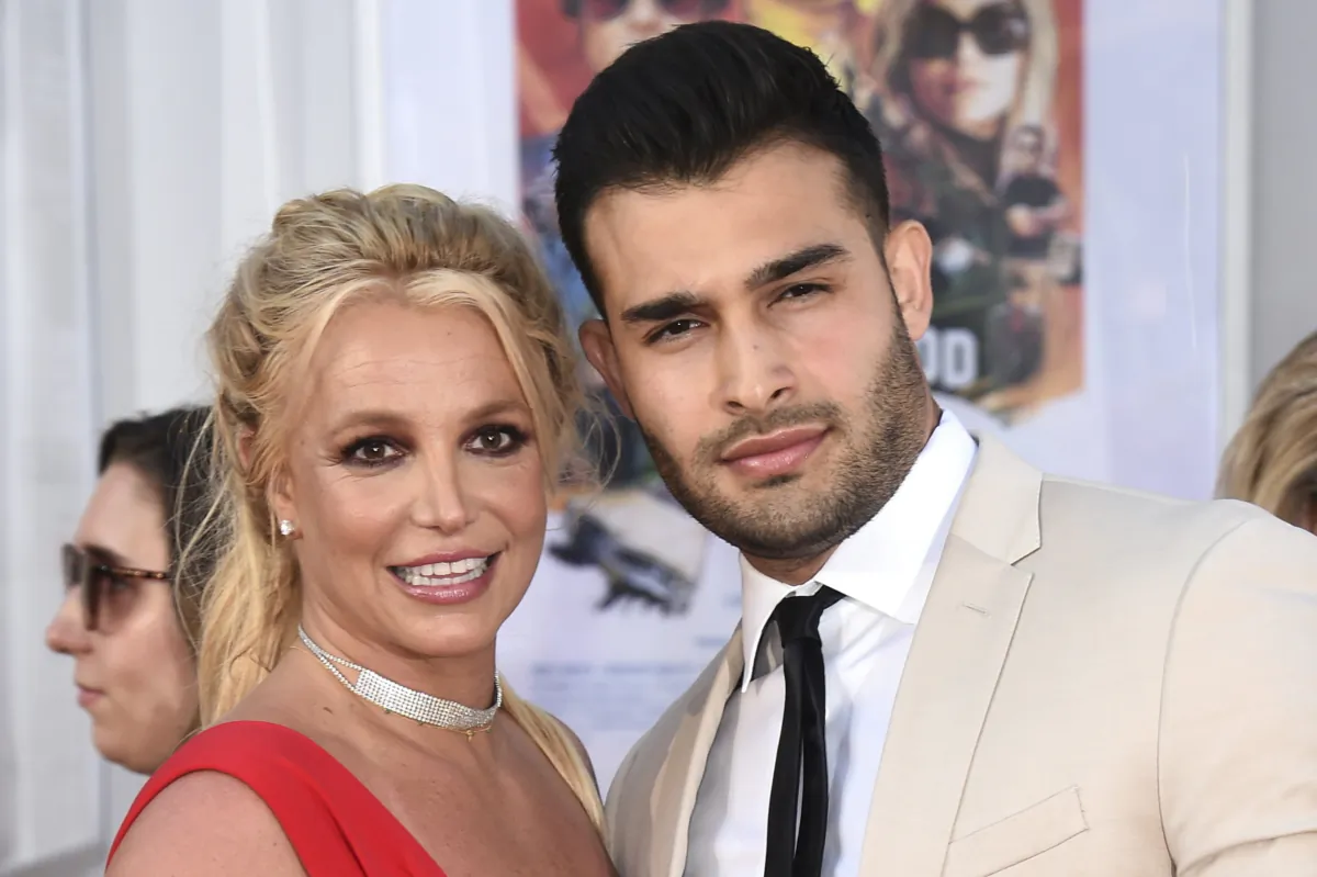 Britney Spears (L) and Sam Asghari appear at the premiere of "Once Upon a Time in Hollywood" in Los Angeles on July 22, 2019. (Jordan Strauss/Invision/AP)