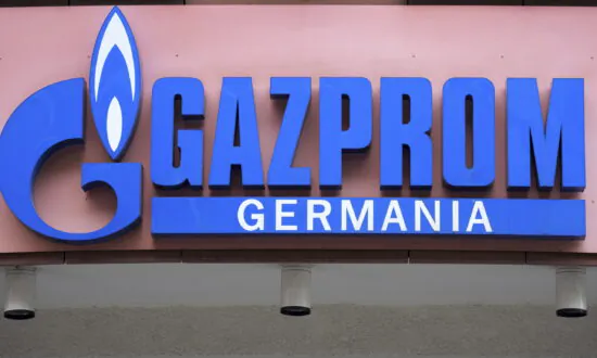 Russia Lowers Gas Flows to Europe With Part Stuck in Canada