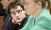 Defense Attorneys in Florida School Shooting Try to Withdraw