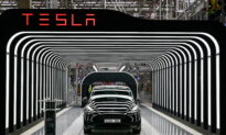 Tesla Delays Deliveries of Long-Range Models in US