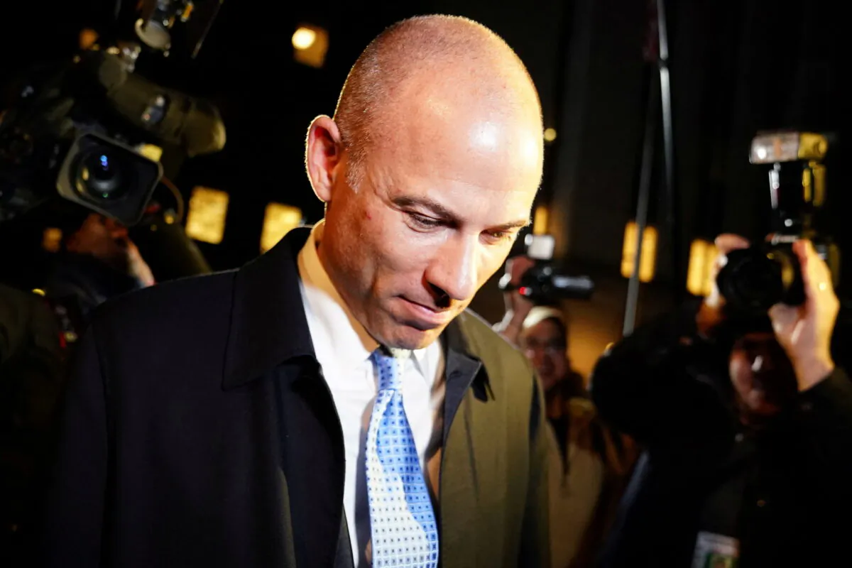 Lawyer Michael Avenatti walks out of federal court in New York on March 25, 2019. (Carlo Allegri/Reuters)