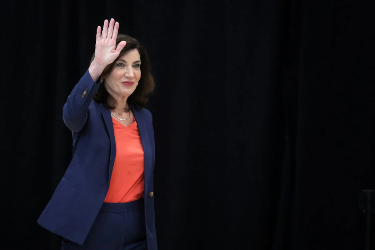 FILE PHOTO: New York Governor Kathy Hochul arrives for a bill signing ceremony, enacting a package of bills on gun control in the Bronx borough of New York City, U.S., June 6, 2022. REUTERS/Brendan McDermid