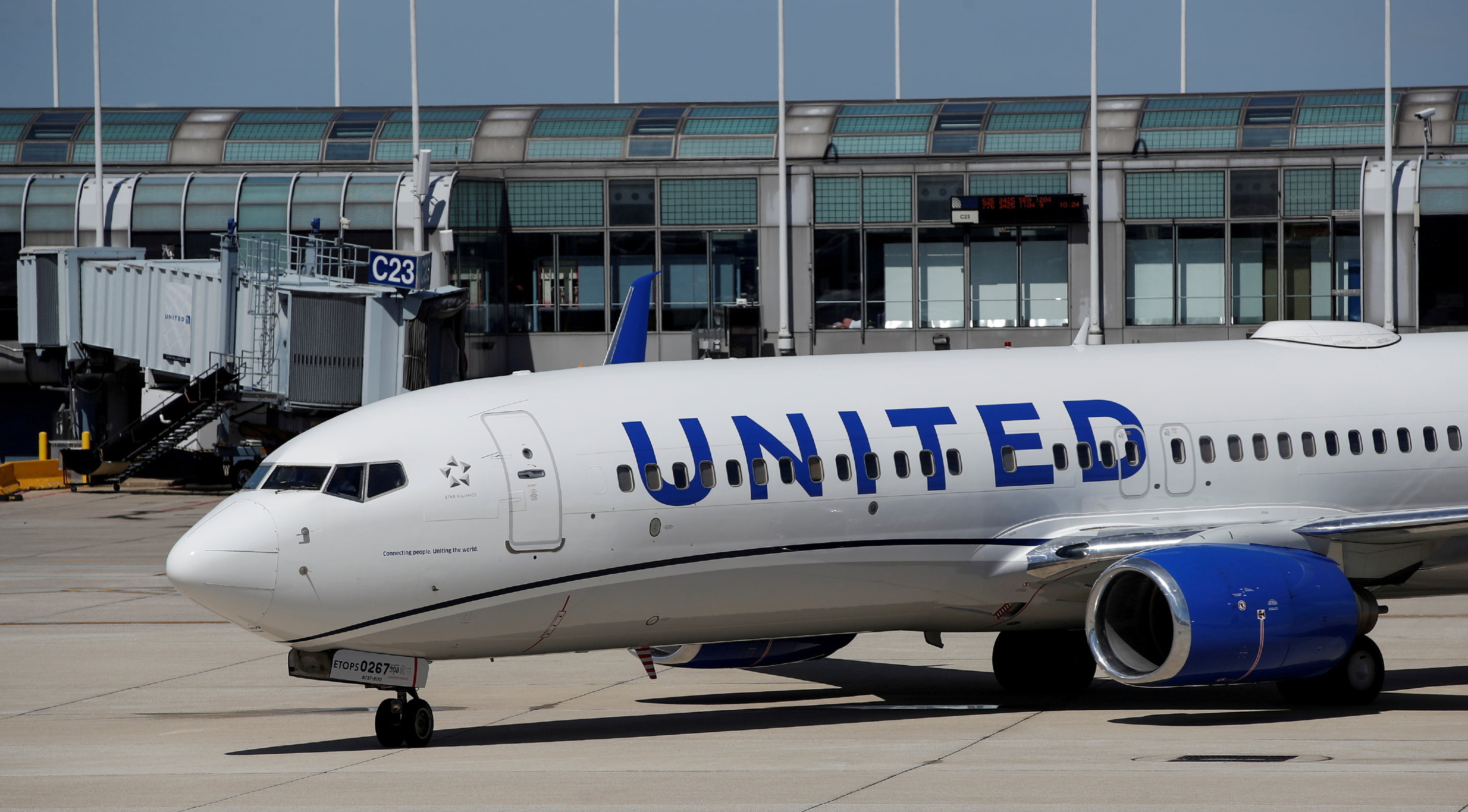 Supreme Court Won't Hear United Airlines Employee's Claim She Was Fired for Taking Family-Medical Leave - Vimarsana News
