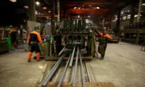 UK’s Johnson Says He Wants to Protect Steelmakers From Energy Costs