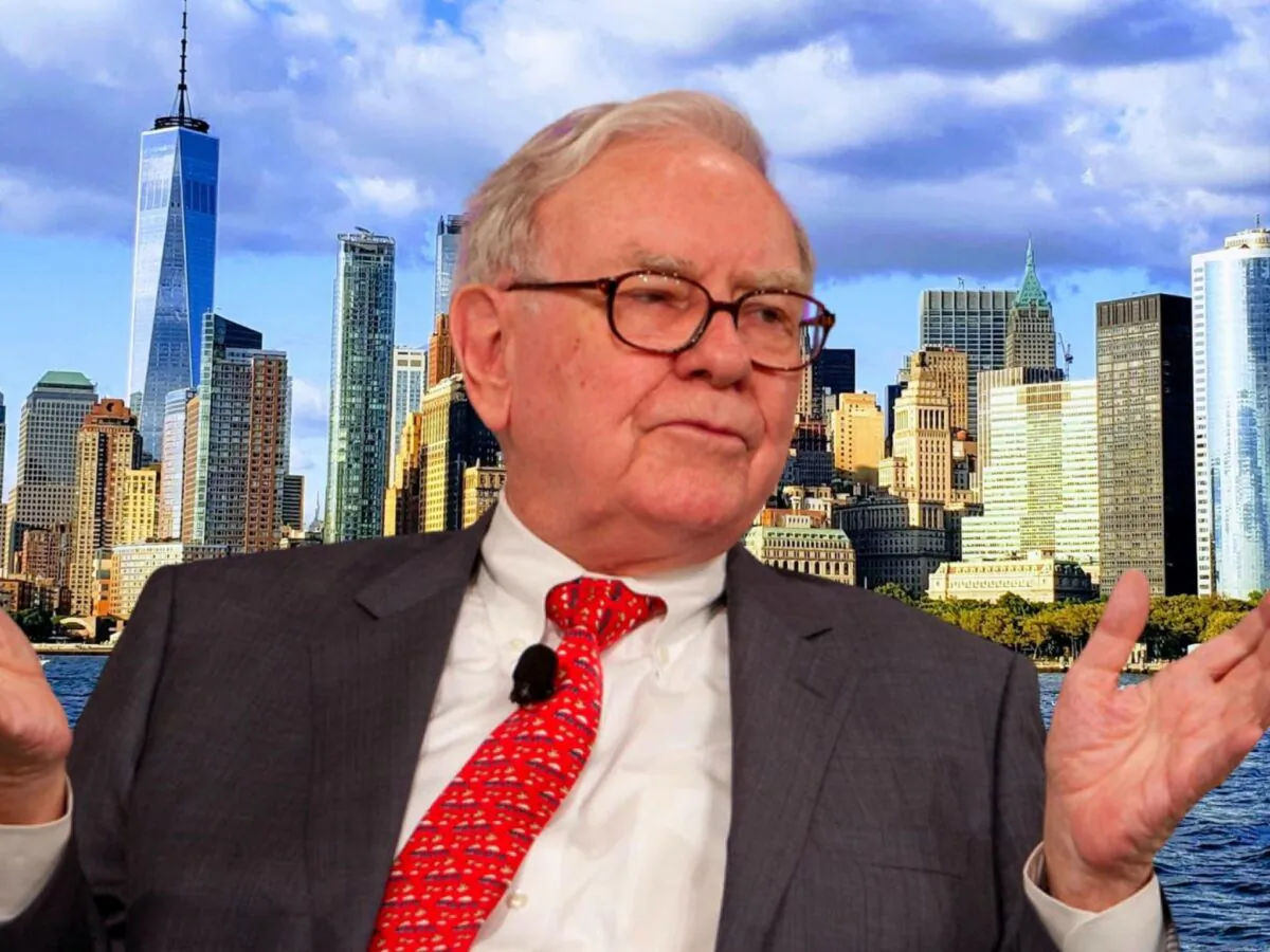 Warren Buffet is showed in this photo. (Fortune Live Media on Flickr via Benzinga.)
