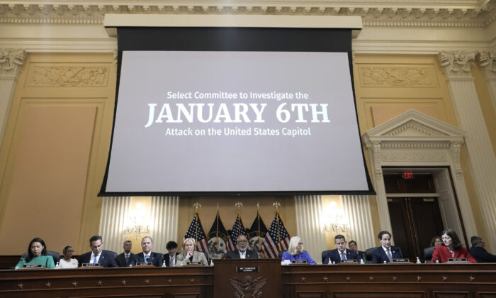 Rep. Bennie Thompson (D-Miss.), chair of the Select Committee to Investigate the January 6th Attack on the U.S. Capitol, joined by fellow committee members, delivers opening remarks during a hearing on the Jan. 6 investigation on Capitol Hill on June 9, 2022. (Drew Angerer/Getty Images)
