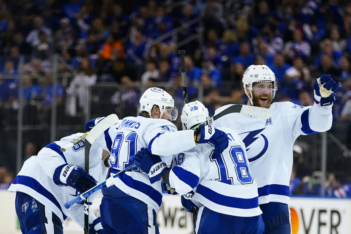 The Tampa Bay Lightning celebrate a goal during the third period against the New York Rangers in Game 5 of the NHL Hockey Stanley Cup playoffs Eastern Conference Finals in New York, on June 9, 2022. (Frank Franklin II/AP Photo)