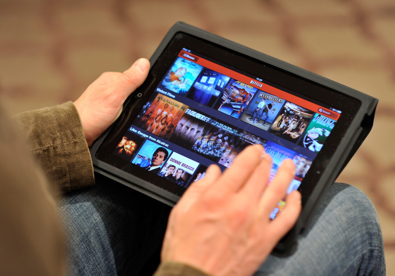 Forgotten Subscriptions Costing Australians Billions - Vimarsana News