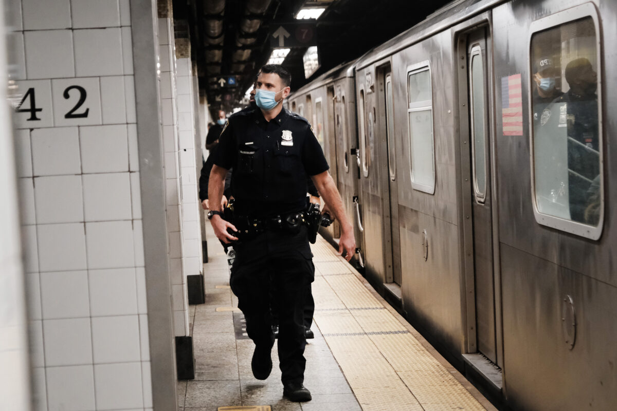 NextImg:NYPD Leaders 'Refusing to Acknowledge' Mass Exodus of Police, Union Leader Says