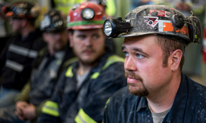 Financial institutions that are boycotting energy producing companies have been warned against doing so by West Virginia's treasury. Pictured is coal miner Matt Wolfe, of Blacksville, W.Va., on April 13, 2017,  in Sycamore, Pa. (Photo by Justin Merriman/Getty Images)