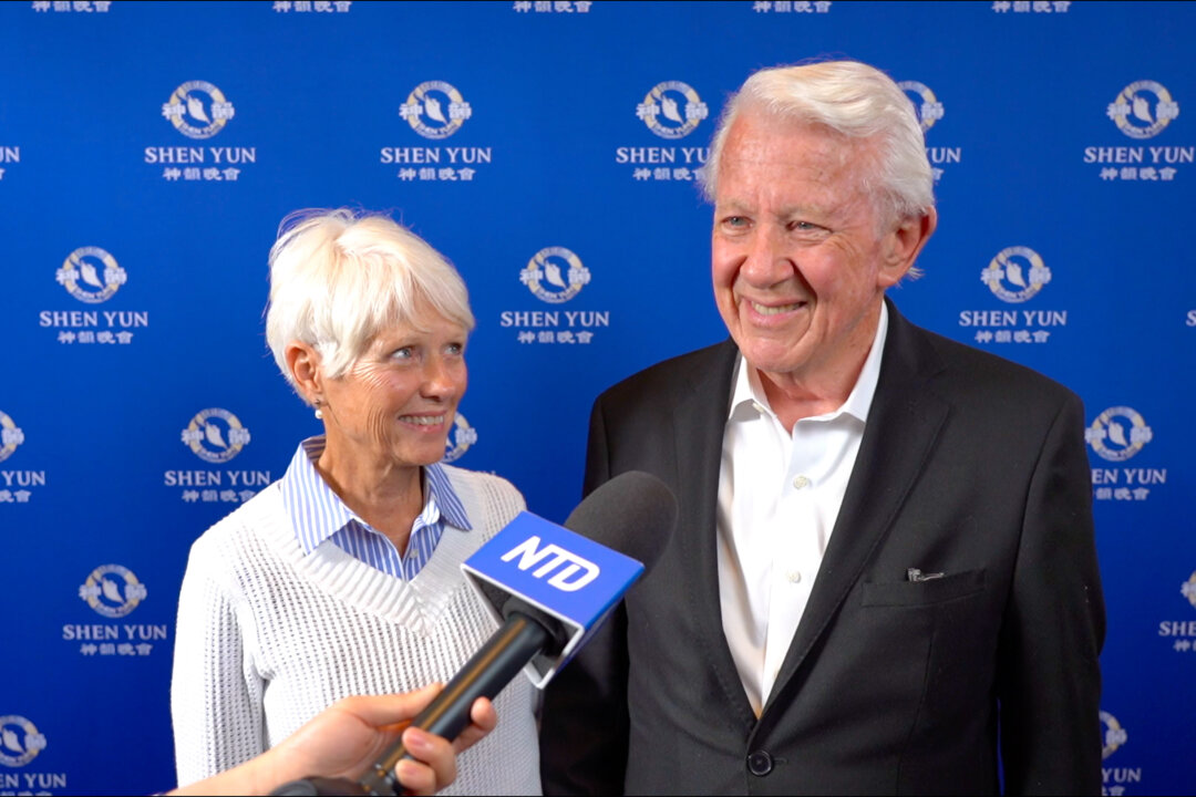 Michael Parrot and Jane Dietrich attended Shen Yun Performing Arts at the Clowes Memorial Hall, Butler Arts Center, Indianapolis, Indiana, on June 12, 2022. (NTD)