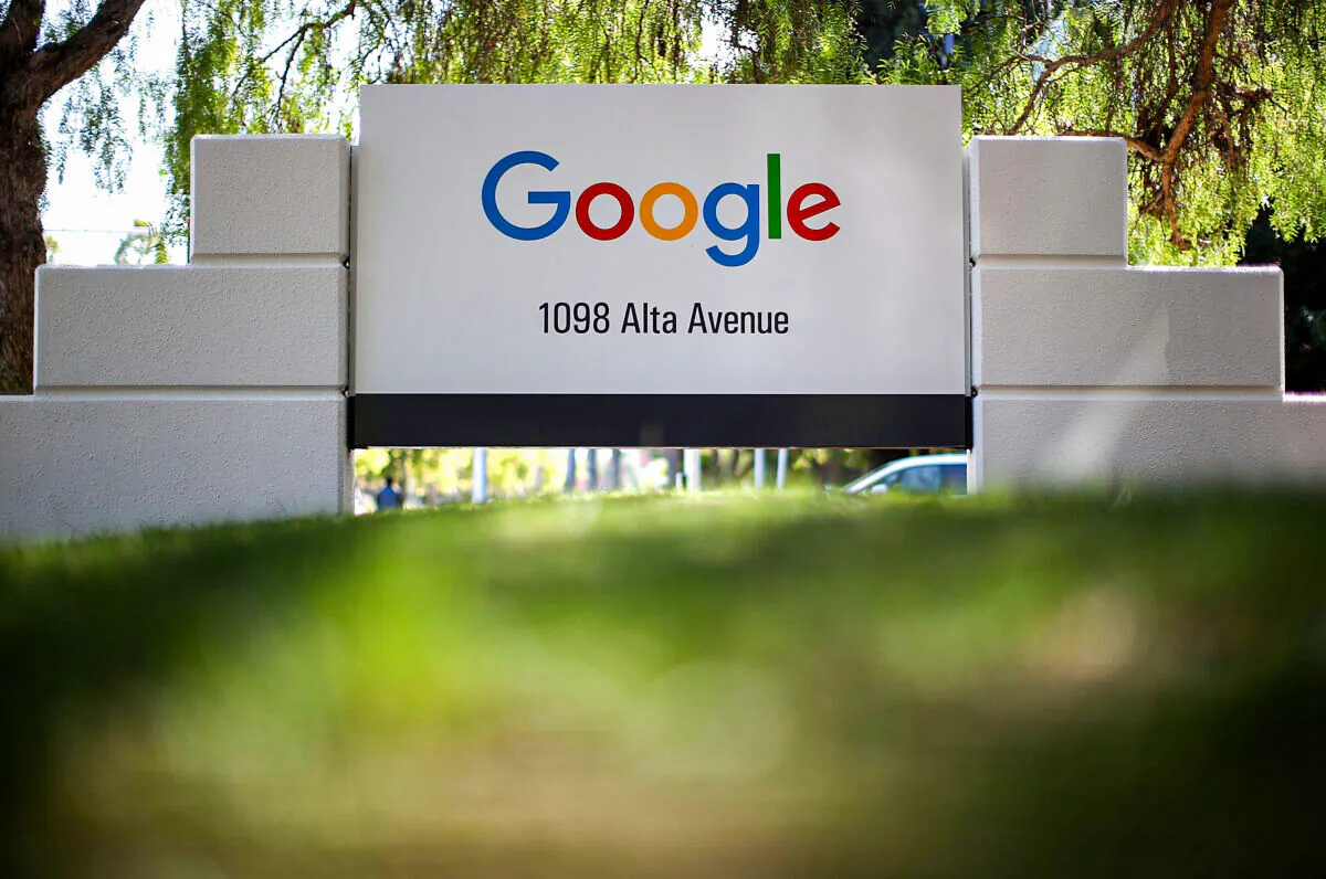A Google logo on a sign outside of the Google headquarters, in Mountain View, Calif., on Sept. 2, 2015. (Justin Sullivan/Getty Images)