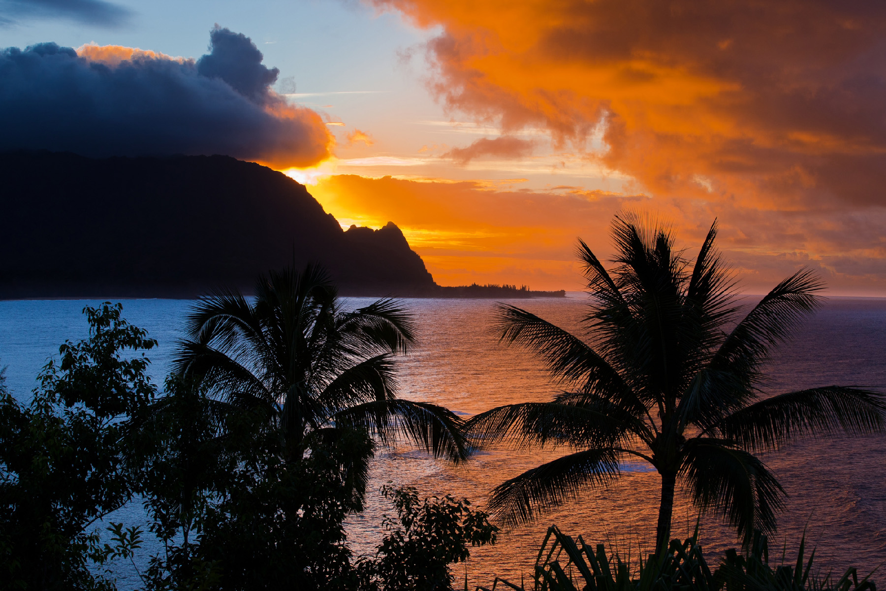 Vivid Kauai sunset