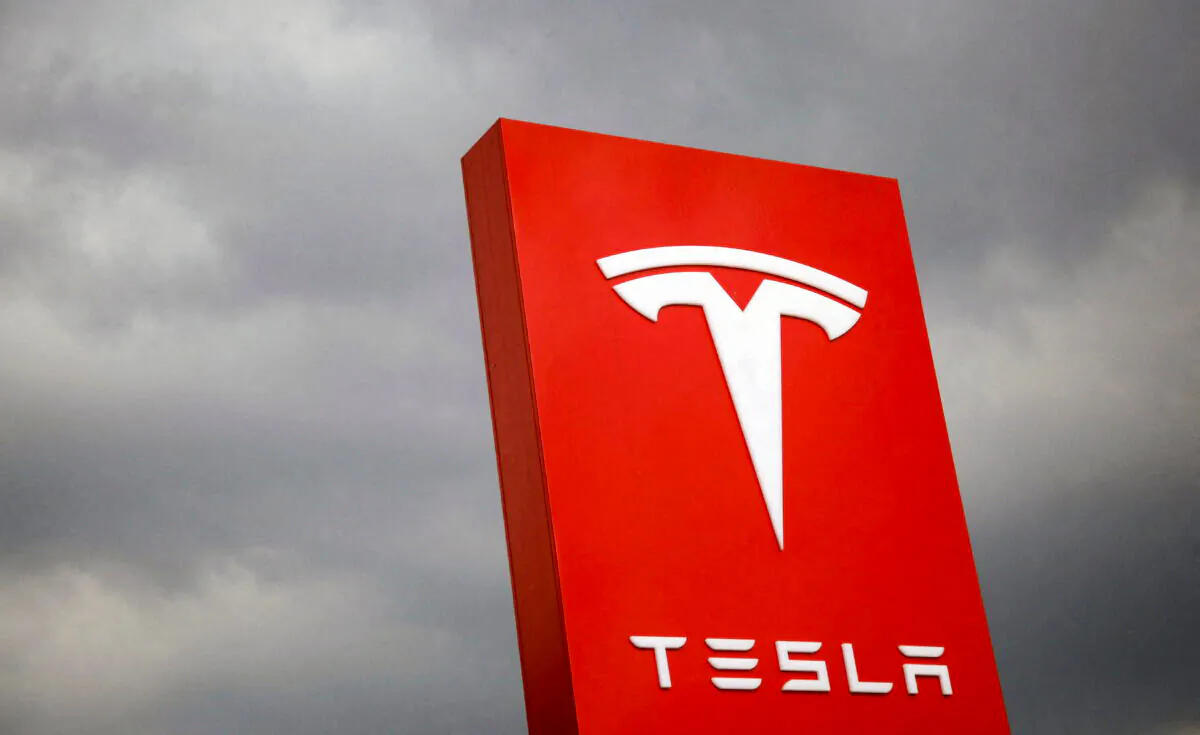 The logo of Tesla in Taipei, Taiwan, on Aug. 11, 2017. (Tyrone Siu/Reuters)
