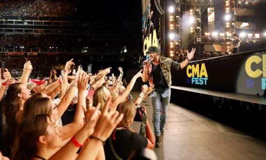 Enjoy the Summer, Maximize Your Music Festival Savings