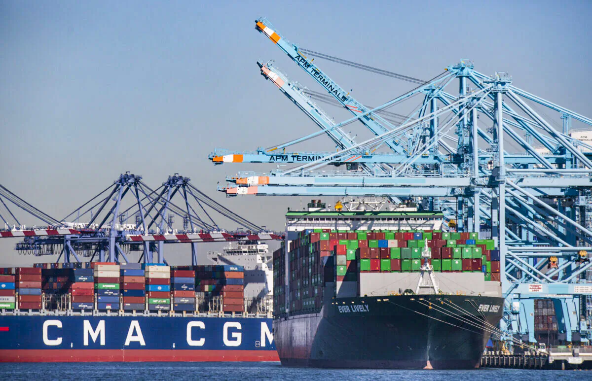 Delays in the transfer of cargo continue in Southern California as vessels line the horizon waiting offload containers into the Ports of Los Angeles and Long Beach, Calif., on Oct. 27, 2021. (John Fredricks/The Epoch Times)