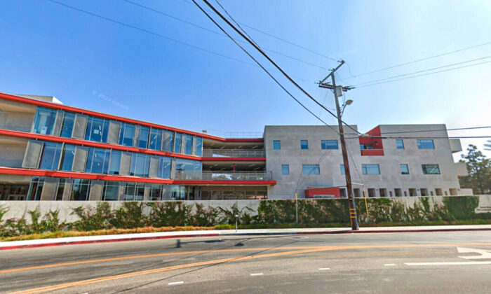 A street view shows the Brentwood School in Los Angeles in June 2022. (Google Maps/Screenshot via The Epoch Times)