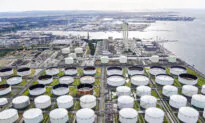 Oil Buoyed by US Signals on Interest Rate Cuts