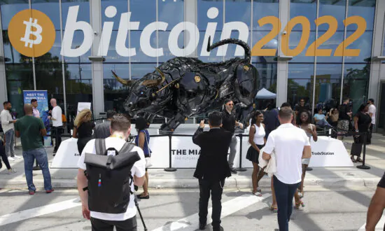 Blockchain is Risky, Users Need to ‘Trust’ Programmers Won’t ‘Introduce a Bug,’ Warns Pentagon Report
