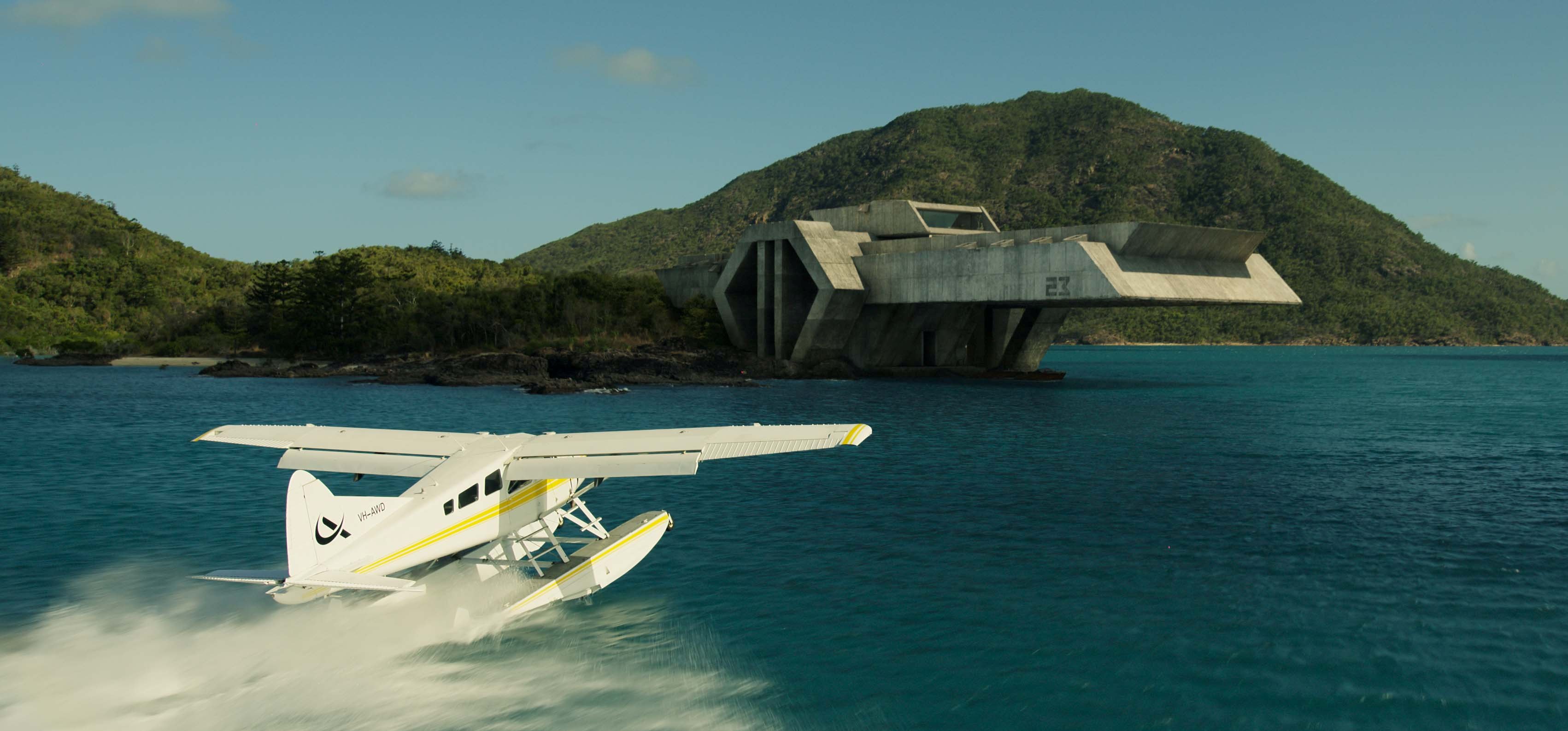 Film Review: 'Spiderhead': 'Top Gun: Maverick' Director Kosinski Delivers Another Winner - Vimarsana News