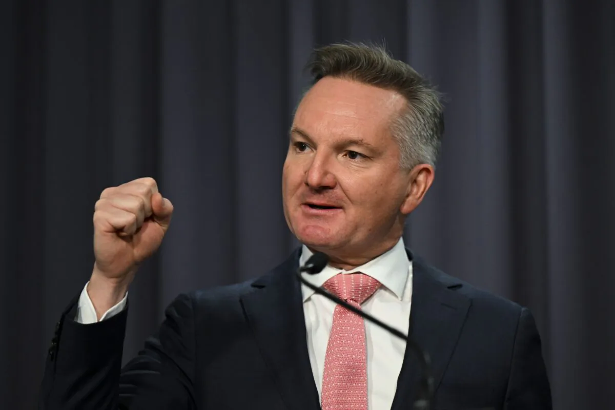 Chris Bowen, minister for energy and climate change, speaks to media during a press conference at Parliament House in Canberra, Australia, on June 16, 2022. (AAP Image/Lukas Coch)