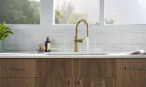 Looking for a Feature Packed Touch-Less Kitchen Faucet
