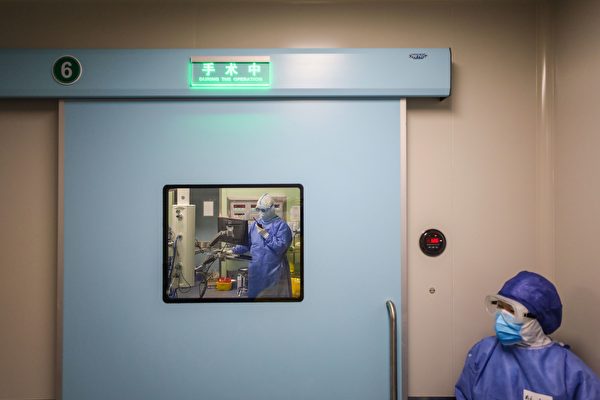 A general surgery room at Wuhan Union Hospital where a teacher received a heart transplant only four days after being placed on the donor waitlist. The hospital is suspected of participating in the regime's crime of forced organ harvesting. (STR/AFP via Getty Images)
