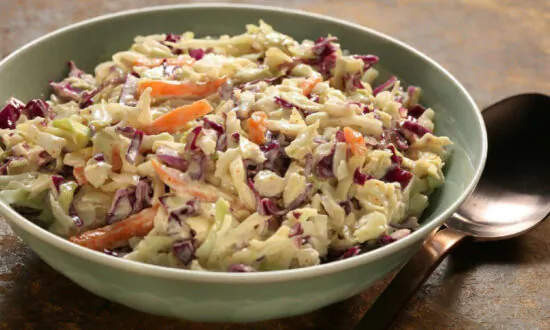 How to Make Coleslaw