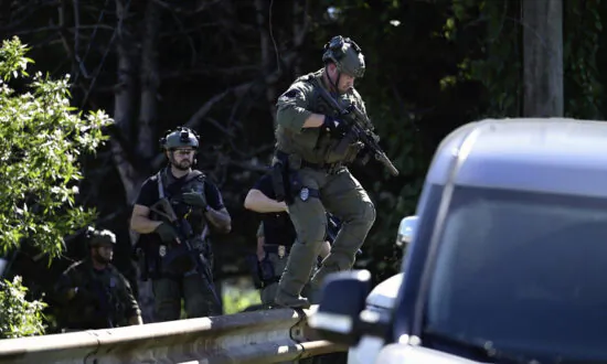 Police: Gunfire at Mall; No One Shot, but 3 Hurt Fleeing