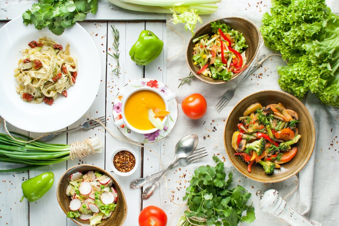 Diet can contribute to good mental health. (Victoria Shes)