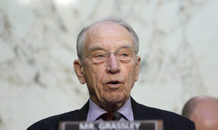 Sen. Grassley Says 'Things Aren't Right With the FBI' but Opposes GOP Calls to Shut It Down