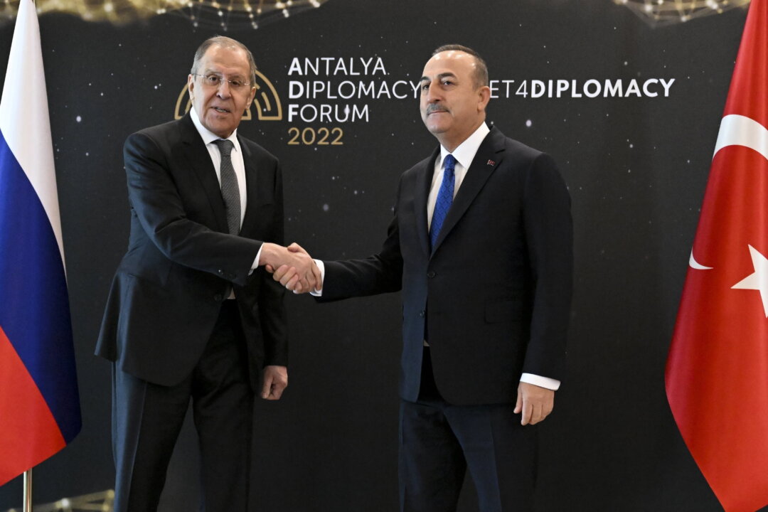 Hope Builds for Ukraine Grain Corridor Amid Fears of Food Crisis