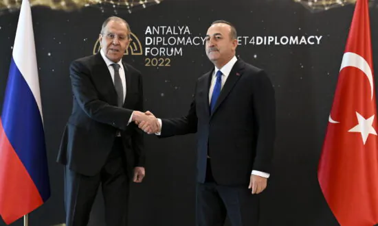 Russia, Turkey Back Plan to Export Grains; Ukraine Doubtful