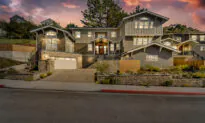 Deep Pockets Full of Cash Keeping the Luxury Home Market Going