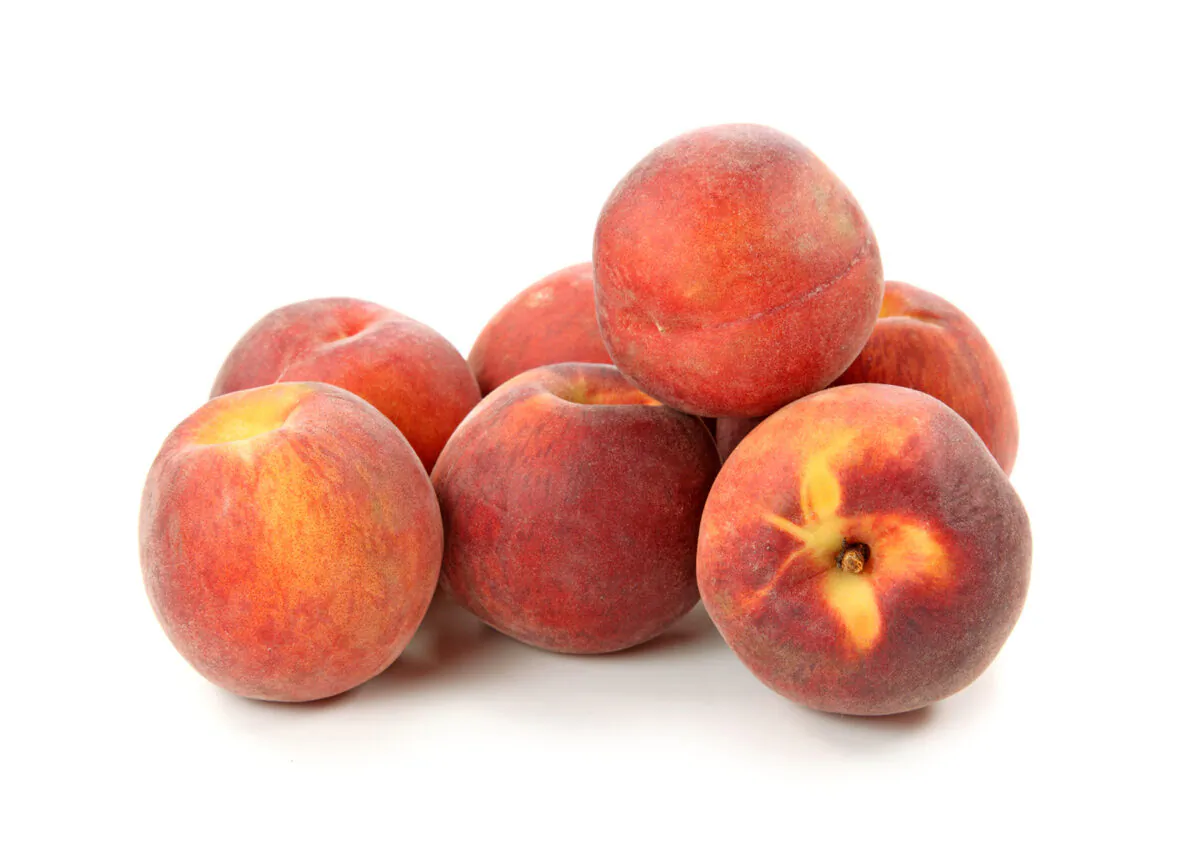 Here’s a great trick to keep your peaches from turning brown. (Dreamstime/TNS)