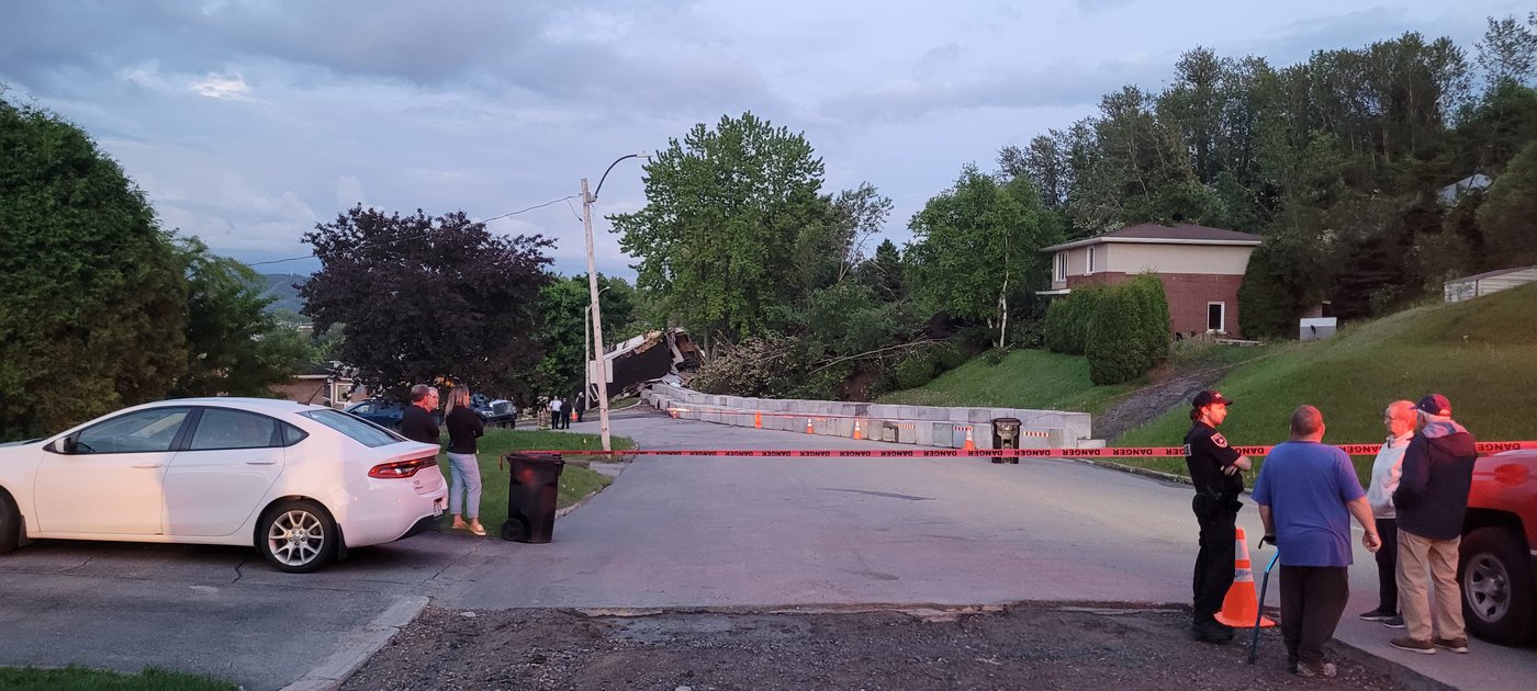 Another Landslide North of Quebec City 'Inevitable,' 187 Forced From Homes - Vimarsana News