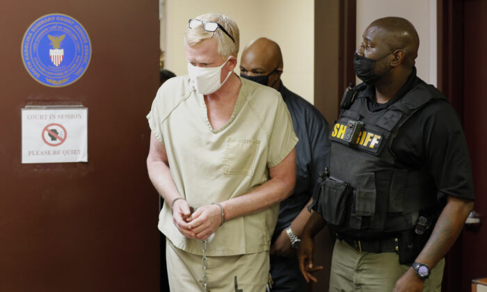 Lawyer Alex Murdaugh walks into his bond hearing in Varnville, S.C., on Sept. 16, 2021. (Mic Smith/AP Photo)