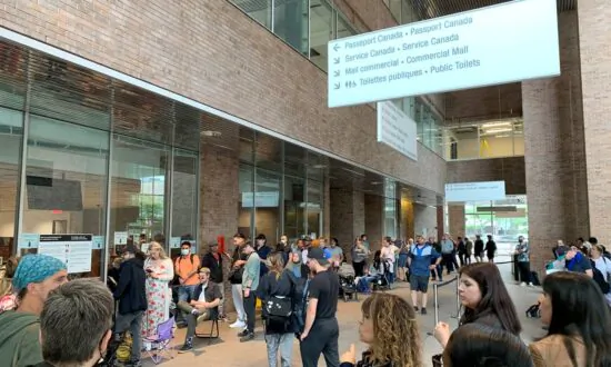 Canadians Frustrated by Passport Delays, Travel Disruptions Due to Strike