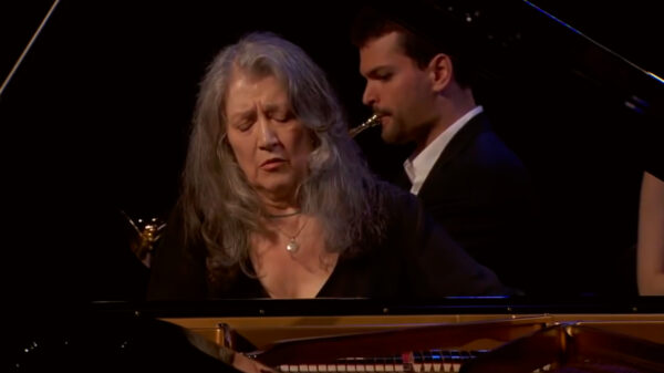 Beautiful ‘Amazing Grace’ | Rosemary Siemens (Piano, Voice, Violin)