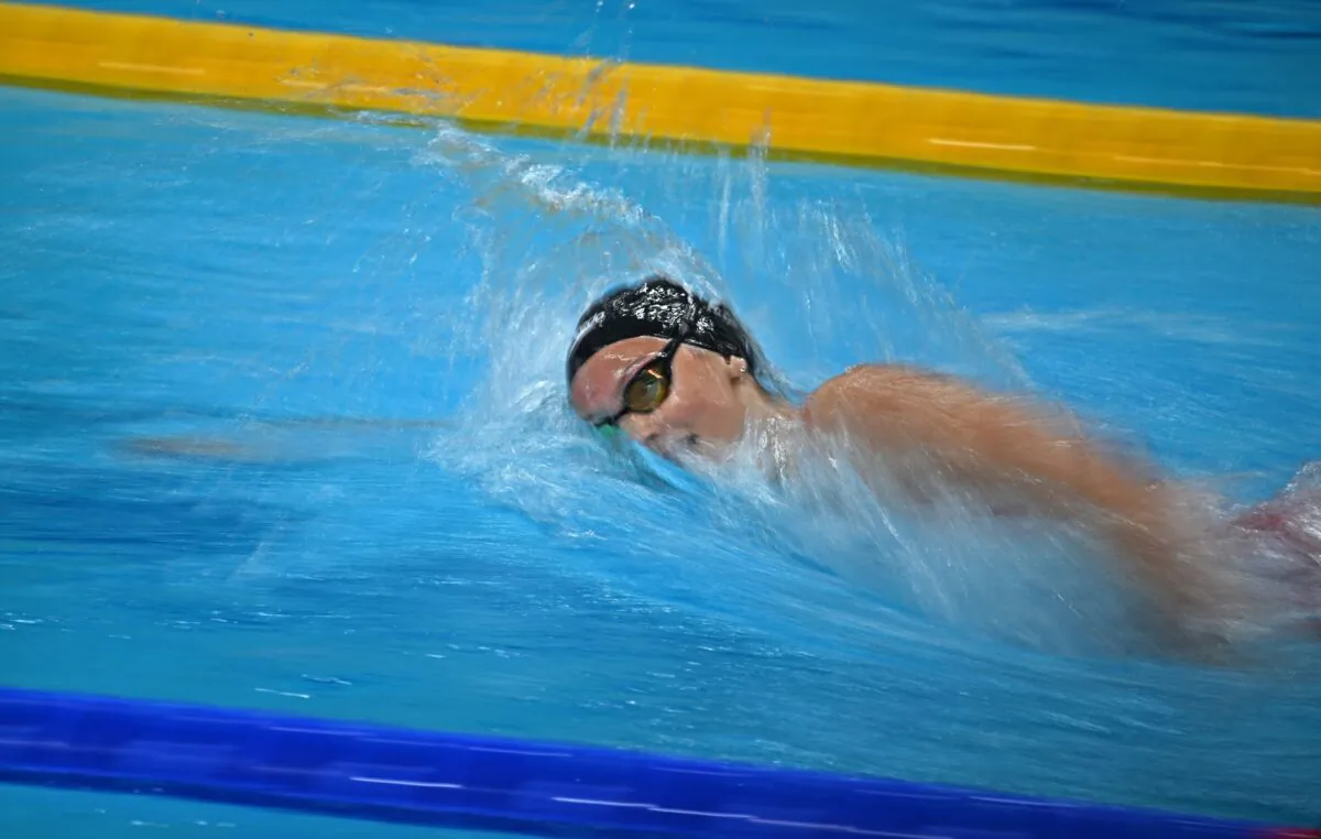 Canada's Summer McIntosh competes in the women's 4x200m freestyle relay finals during the Budapest 2022 World Aquatics Championships at Duna Arena in Budapest, Hungary, on June 22, 2022. (Oli Scarff/AFP via Getty Images)