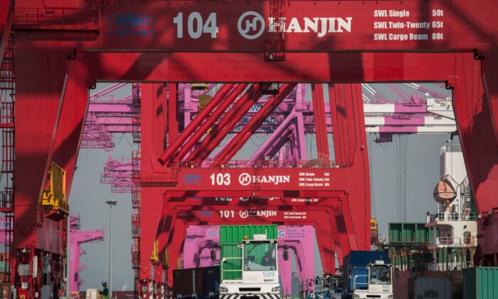 The Hanjin Incheon Container Terminal in Seoul, South Korea, on Sept. 3, 2016. (Ed Jones/AFP via Getty Images)
