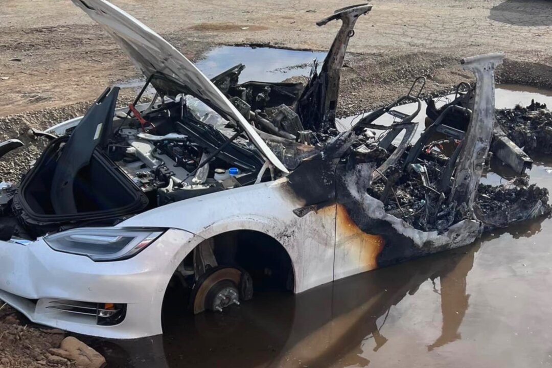 Tesla Model S Spontaneously Bursts Into Flames at California Junkyard