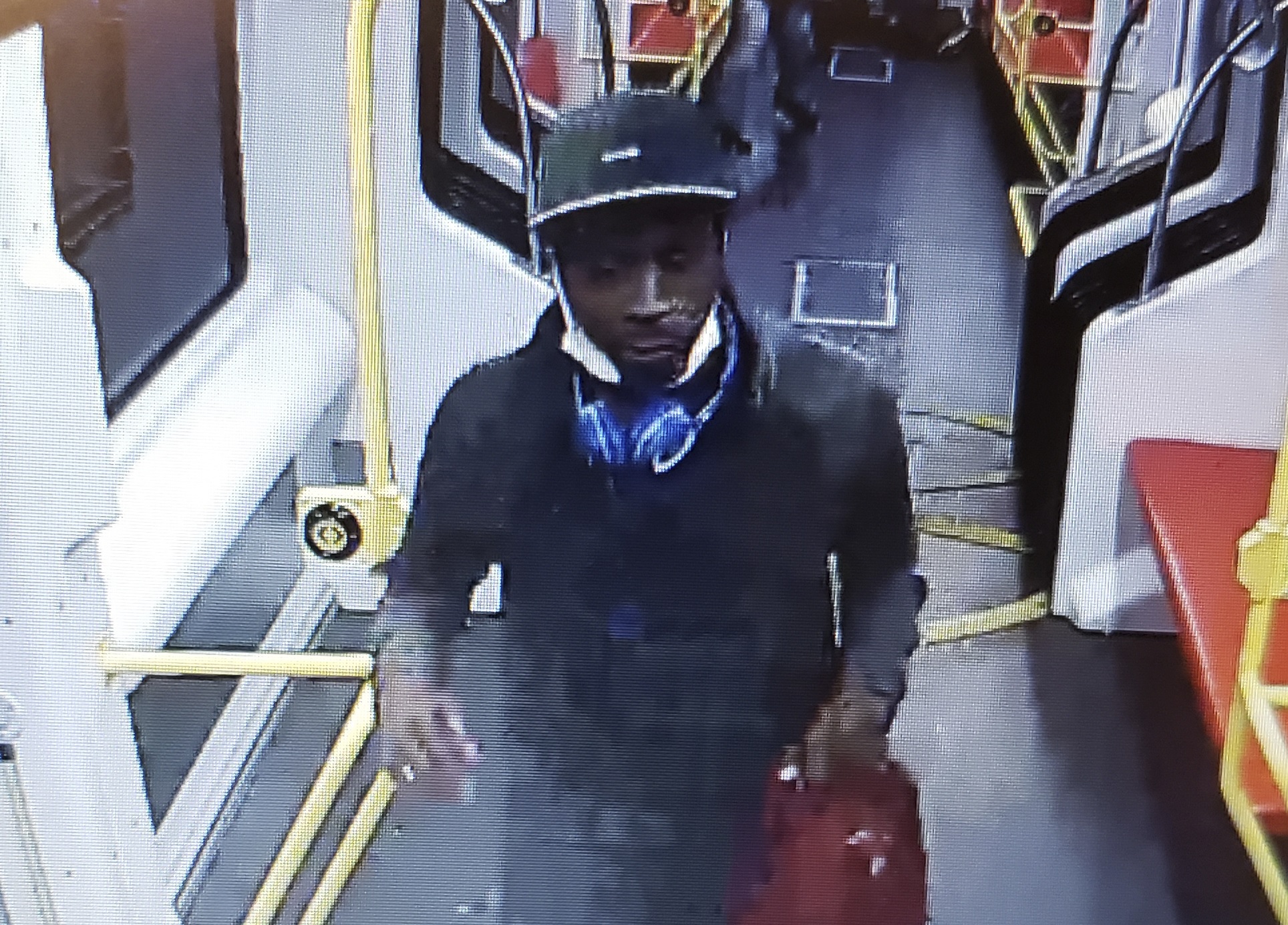 San Francisco Police Release Photo of Alleged Subway Shooter - Vimarsana News
