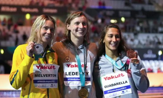 Ledecky Stretches 22-medal Record at Worlds With 800 Title