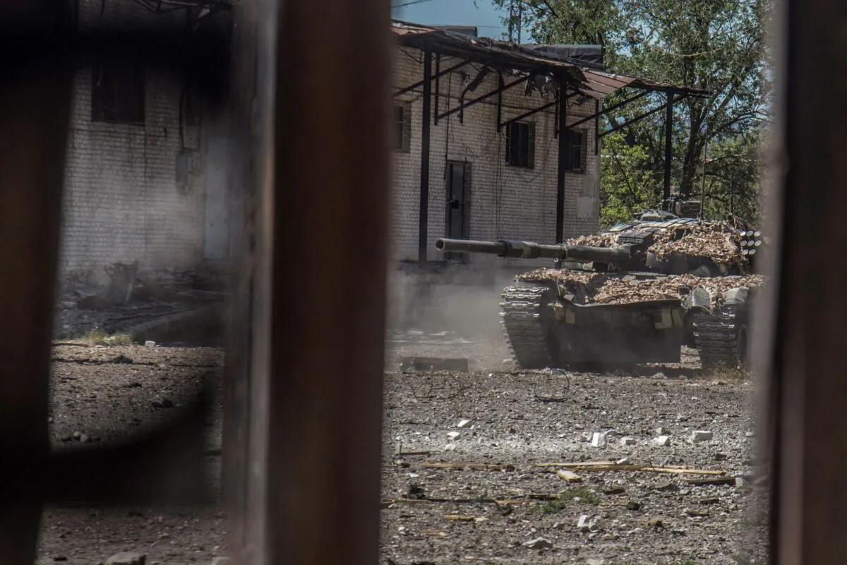 A tank of the Ukrainian Armed Forces is seen in the industrial area of the city of Sievierodonetsk, Ukraine, on June 20, 2022. (Oleksandr Ratushniak/Reuters)