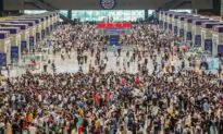 Almost 1 Million People in Chinese City Near iPhone Factory Under Lockdown