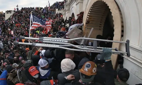 Florida Man Gets 5-Year Sentence for Assaulting Officer During Jan. 6 Breach