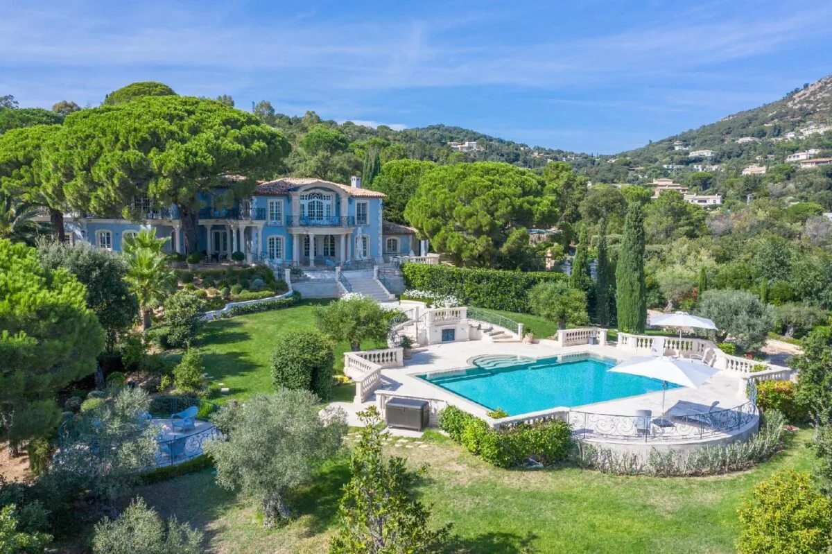 Tucked into a secluded hillside within the private domain of Beauvallon, this marvelous estate has everything the most demanding owner could wish for. (Courtesy of the villa owners & Carlton International)