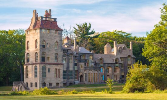 A Tour of Fonthill Castle, the Home of a 19th-Century Archaeologist Full of Eclectic Wonders